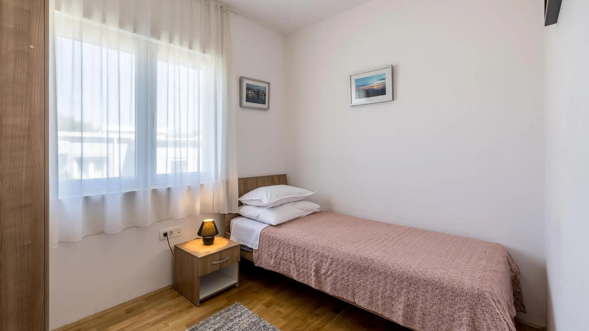 Casa Di Tenor سبليت