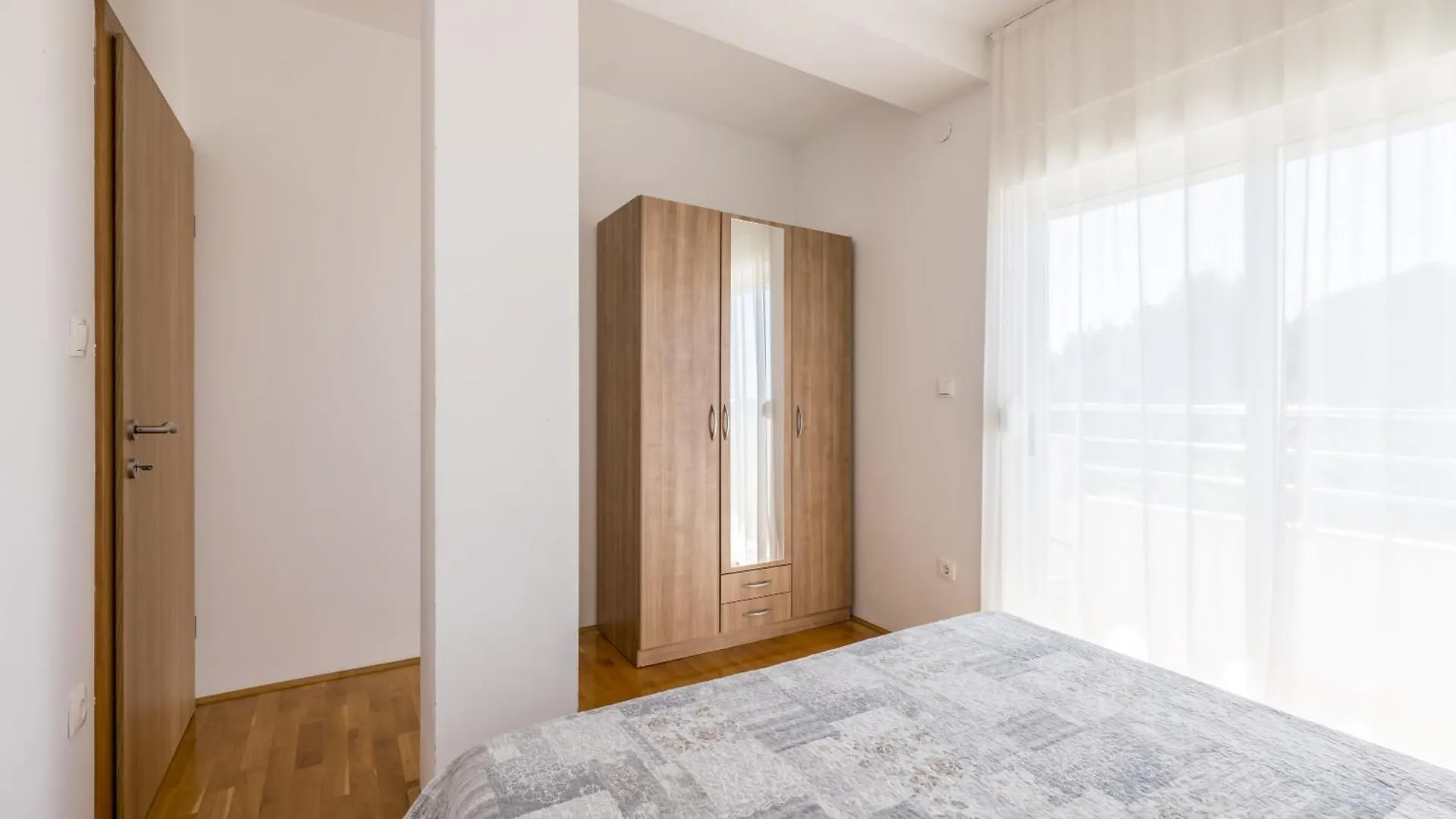 Casa Di Tenor سبليت